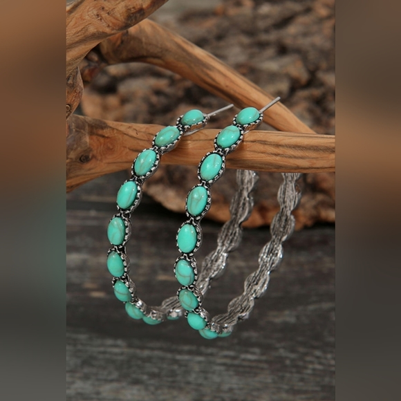 Jewelry - 💕🎉HP💕🎉 Turquoise C-Shaped Earrings